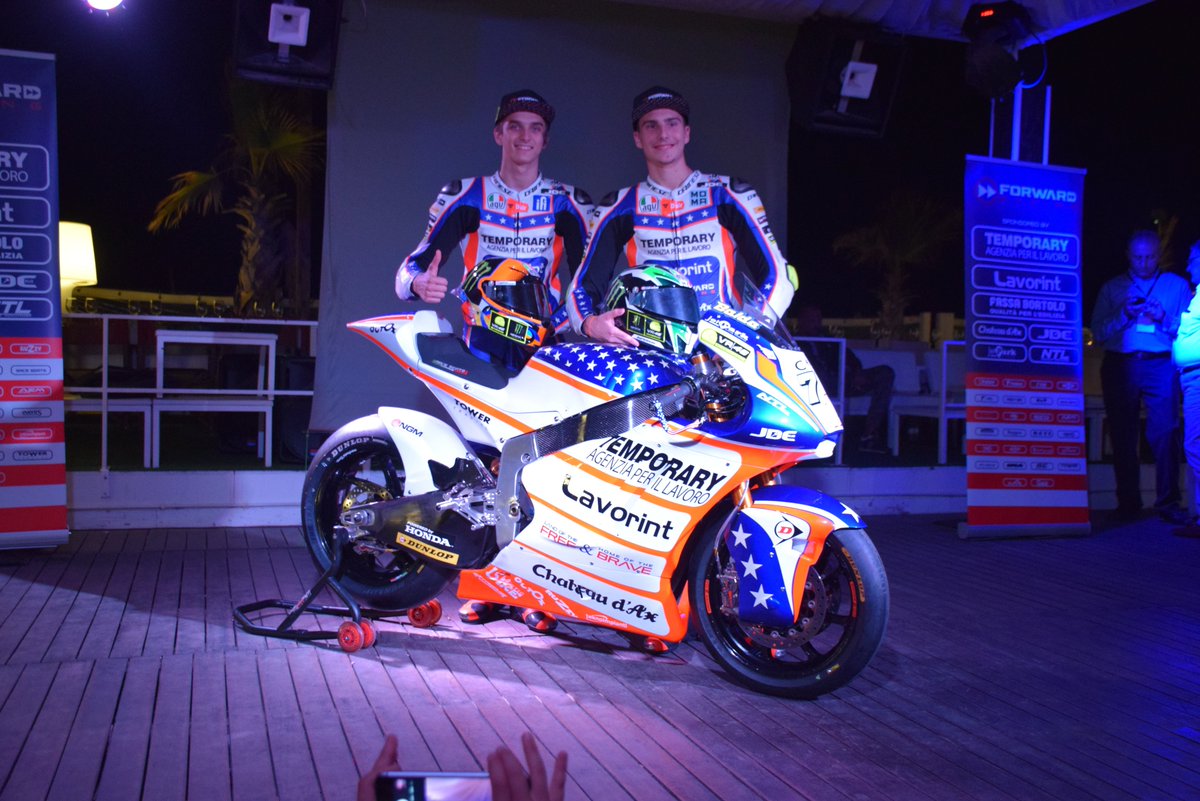 Swinxy's tweet photo. Así vestirán mañana, 11 de septiembre, @lorybalda7 y @Luca_Marini_97 

(Foto vía @Off_Bikes) https://t.co/wTPJftpdlY
