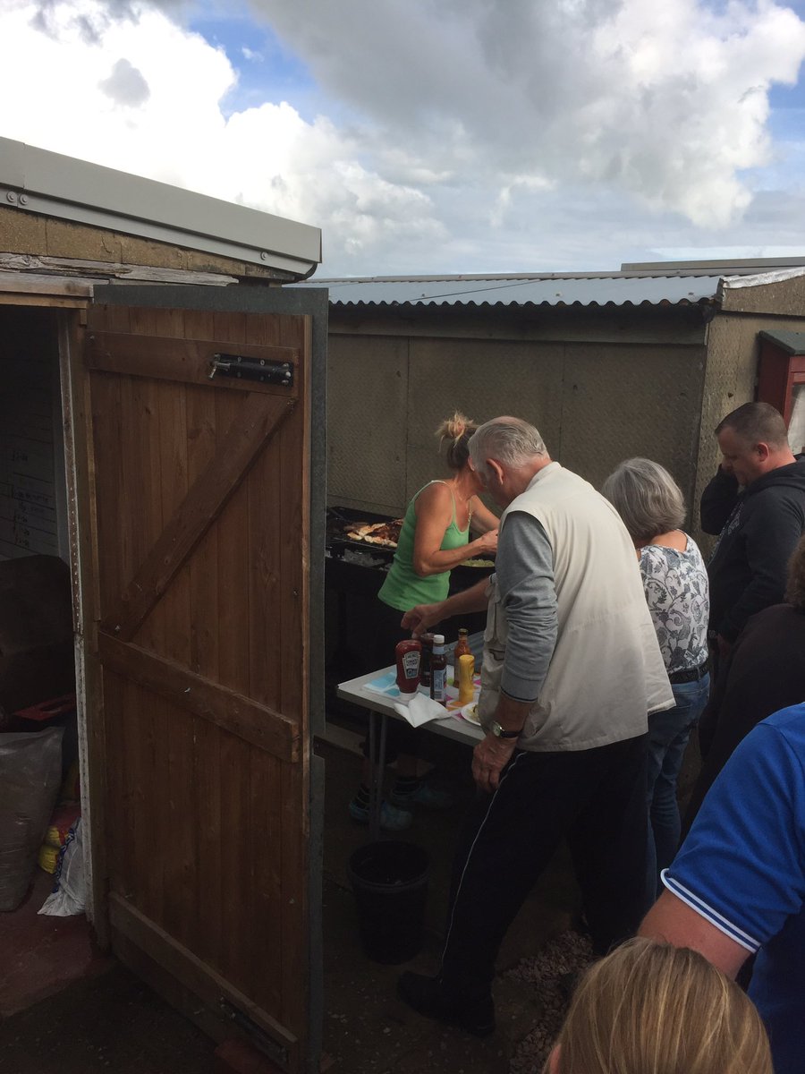 Allotments2's tweet photo. More pics from the weigh-in of the pumpkins https://t.co/ASgneuN39m