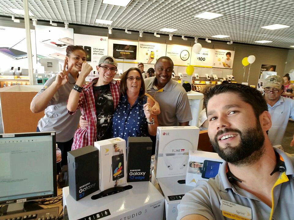 Anthony Alexander (@fattony20) on Twitter photo <a href="/SprintConverse/">Sprint1110</a> great job on creating that world class experience! #SprintSaysThanks @SprintCentralTX <a href="/ArtPennington/">Art Pennington</a> <a href="/SprintConverse/">Sprint1110</a> great job on creating that world class experience! #SprintSaysThanks @SprintCentralTX <a href="/ArtPennington/">Art Pennington</a>