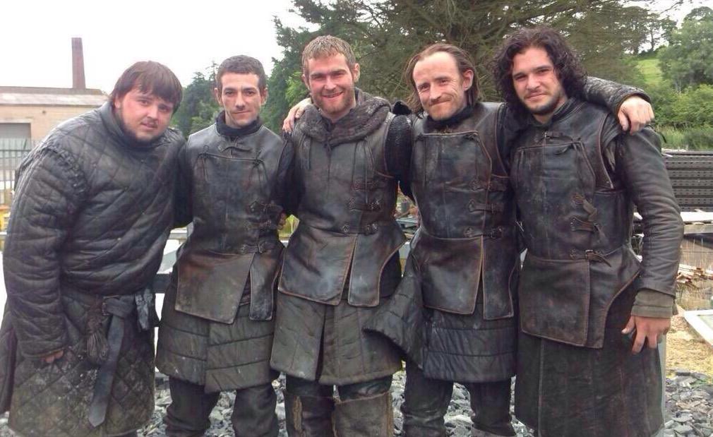 BehindthSceneFR's tweet photo. Sur le tournage des anciennes saisons de Game of Thrones : https://t.co/hjYveikwyD