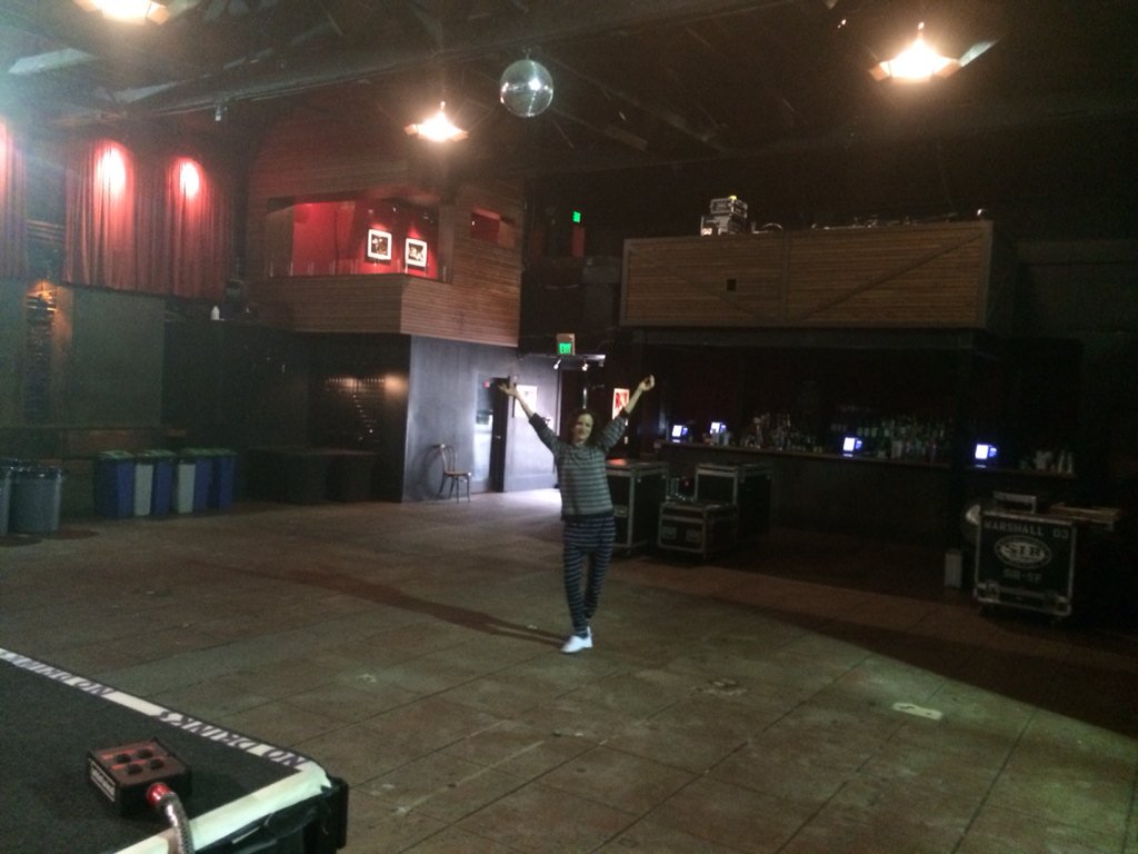 JulietteLewis's tweet photo. So excited to play The independent #SanFrancisco tonight! We are SOLD OUT! Big love. #JLUSTOUR #calmbeforethestorm https://t.co/KSbw8060qG