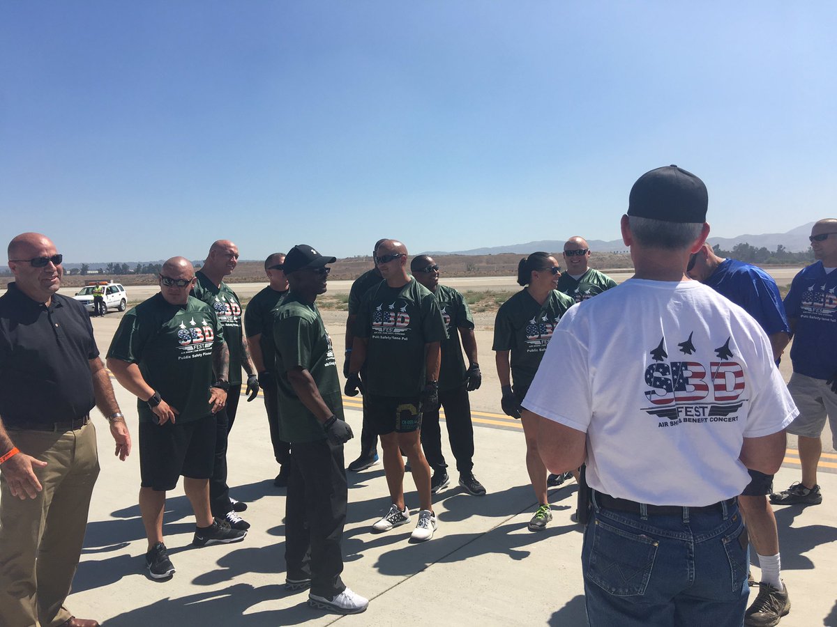 sbcountysheriff's tweet photo. We're in this together @SanBernardinoPD #SBD2016 https://t.co/GJ6murQyoP