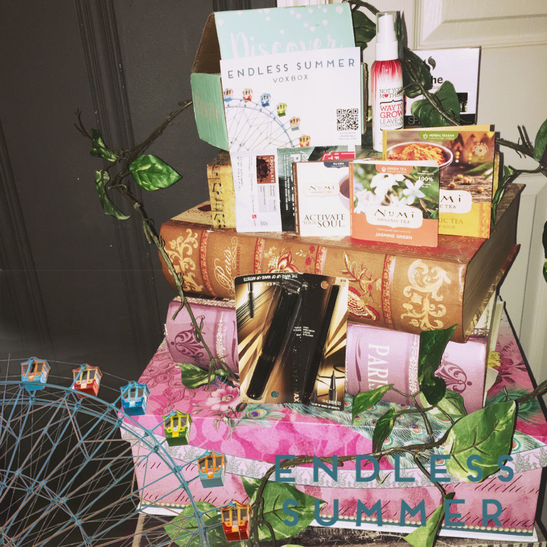 Sbaby_c's tweet image. Got to try all these goodies from @influenster ! This #voxbox is the #ESVoxBox Will be doing reviews on these