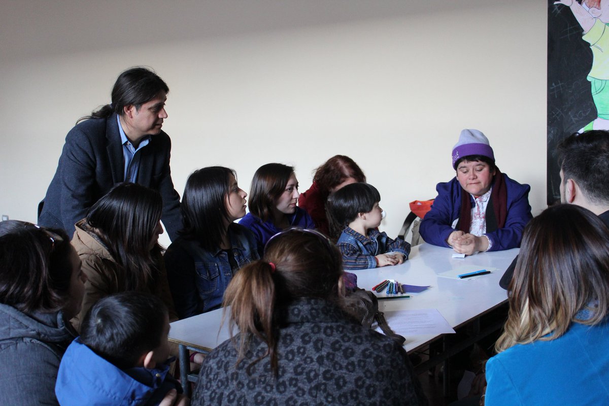 culturasmag's tweet photo. Niñ@s, jóvenes y adultos trabajan en taller de Devolución de Escucha Creativa programa @Cecrea_cultura #Puq https://t.co/iiFyer2cfg