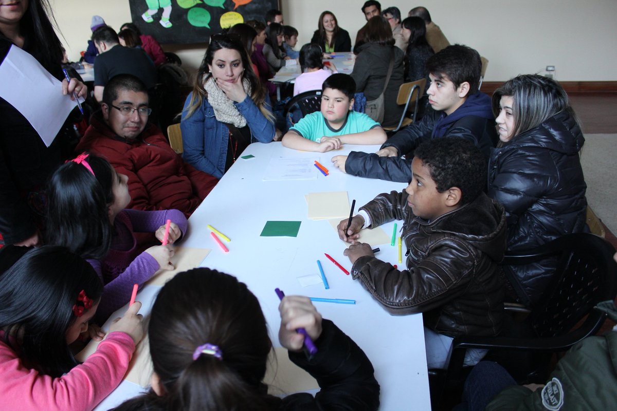 culturasmag's tweet photo. Niñ@s, jóvenes y adultos trabajan en taller de Devolución de Escucha Creativa programa @Cecrea_cultura #Puq https://t.co/iiFyer2cfg
