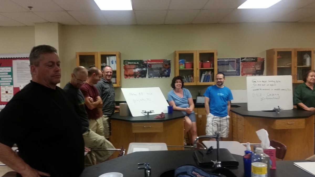 mmoran126's tweet photo. Board Meeting Science Style @ChandlerUnified #cusdirc #dialogueinsciencerocks https://t.co/VHGQWBE6ie