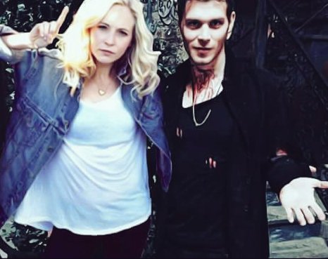SimonaCandi's tweet image. Klaroline in the Originals!💗💗
Please😍