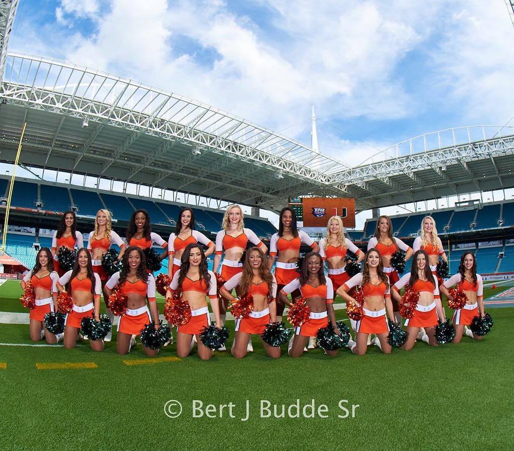 CanesSpirit's tweet image. 30 minutes til' kickoff!!!!! #HurricanesFootball #CollegeFootball #TheU #Sunsations #UDance #DanceTeam