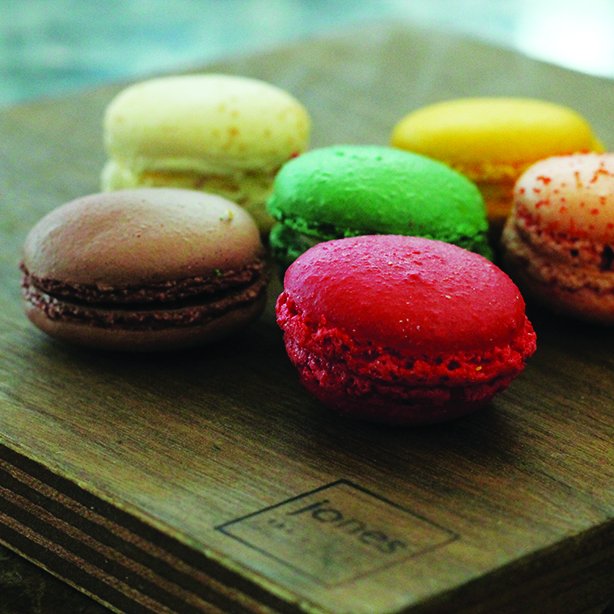 jtgdoha's tweet photo. #JonesMacarons #SweetsAndDessert #inQatar #Lovejones #Foodie #BetterThanTheRest #GourmetFoodForEverydayLiving https://t.co/3K8kZ930Wy