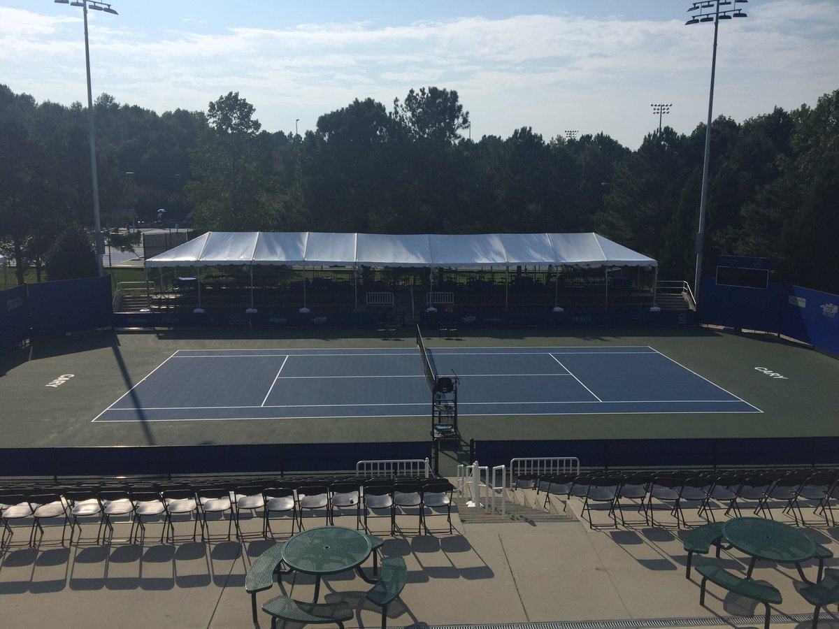 CaryTennClassic's tweet photo. Day 1 of qualifying is in the books. Free entry tomorrow with 2 canned food donation to @FoodShuttle. #ATChamp2016 https://t.co/EcOg8sO1cK