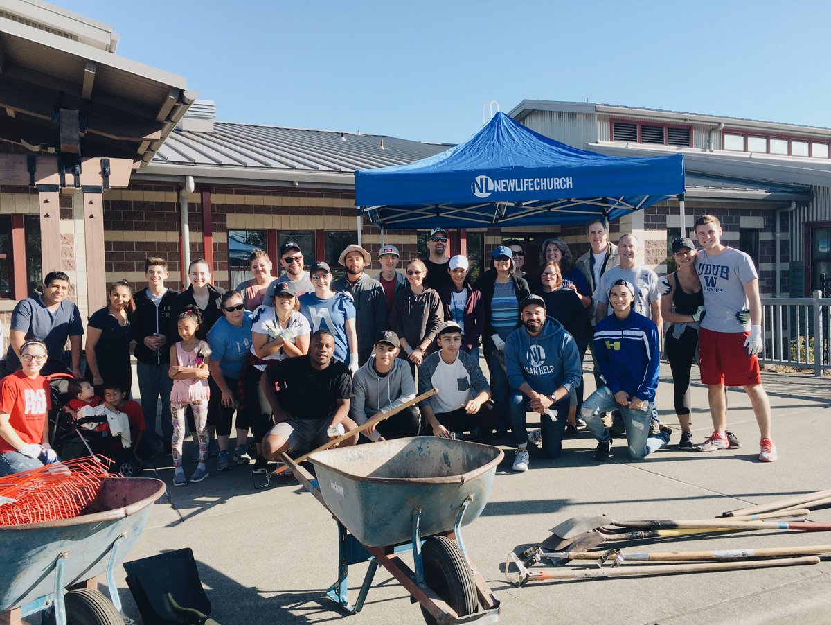 NLchurch's tweet photo. This AM our Burien campus served Hazel Valley Elem by beautifying their school grounds! #NLServes https://t.co/wuk2tlUatY