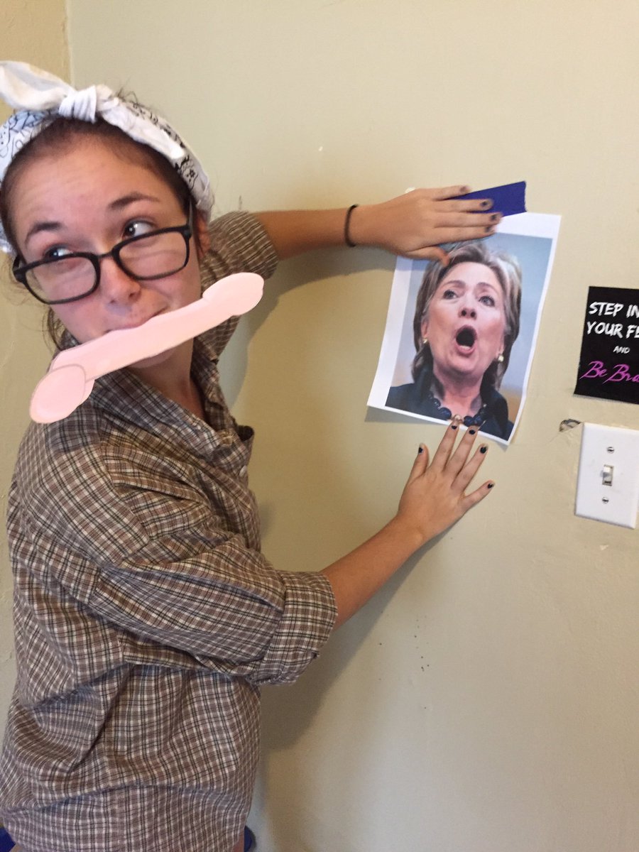 nicofreak_o's tweet photo. "Gettin ready for a rowdy game of Pin the Snake on the Snake."
#WTP2016 @UET_quotes https://t.co/WrVWvK9X7o
