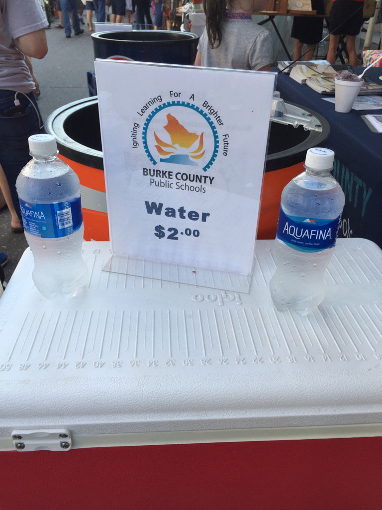 BurkeCoSchools's tweet photo. Coldest H2O @HistoricMorgantonFestival #IgnitingLearningBCPS #QuenchingThirsts https://t.co/rF70pjDhTE