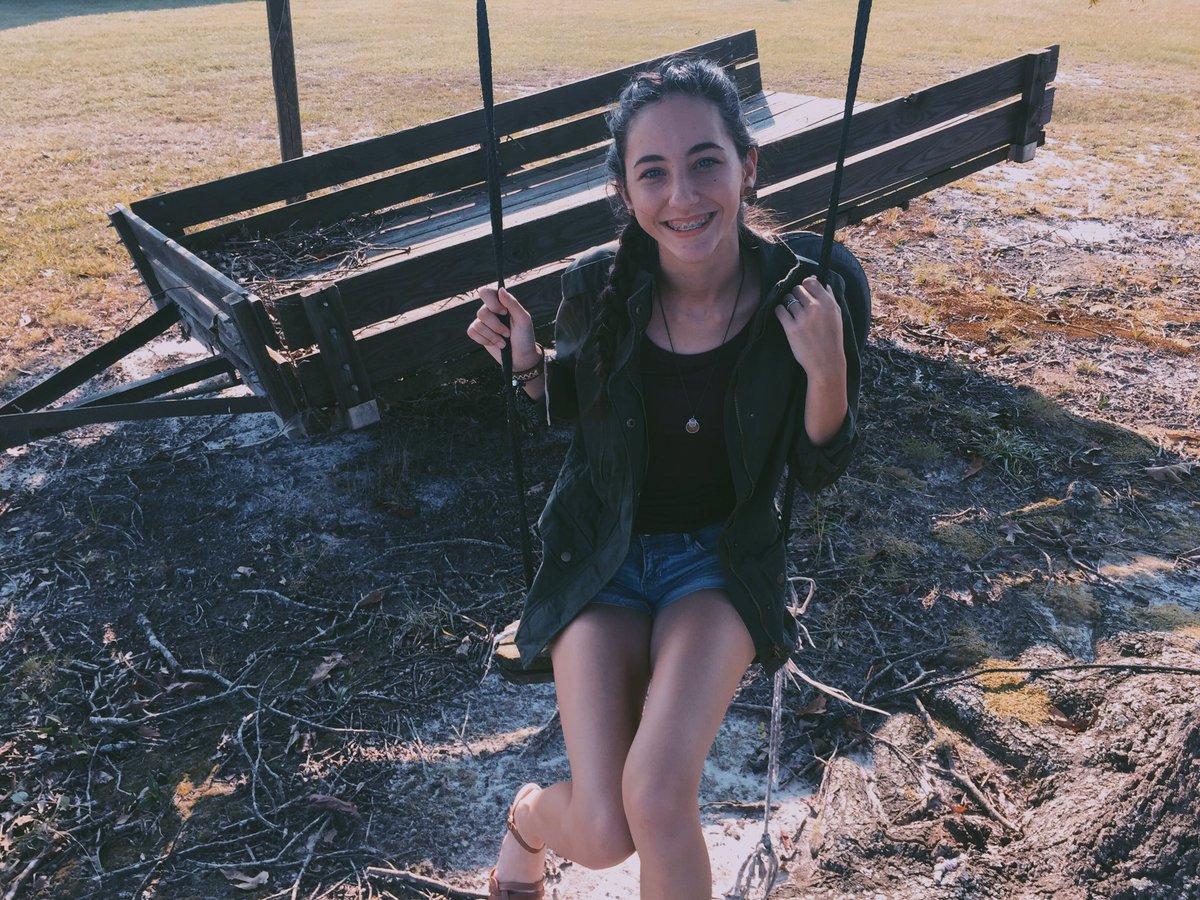 kaitlinjoy14's tweet photo. finally happy :) https://t.co/b05XNan558