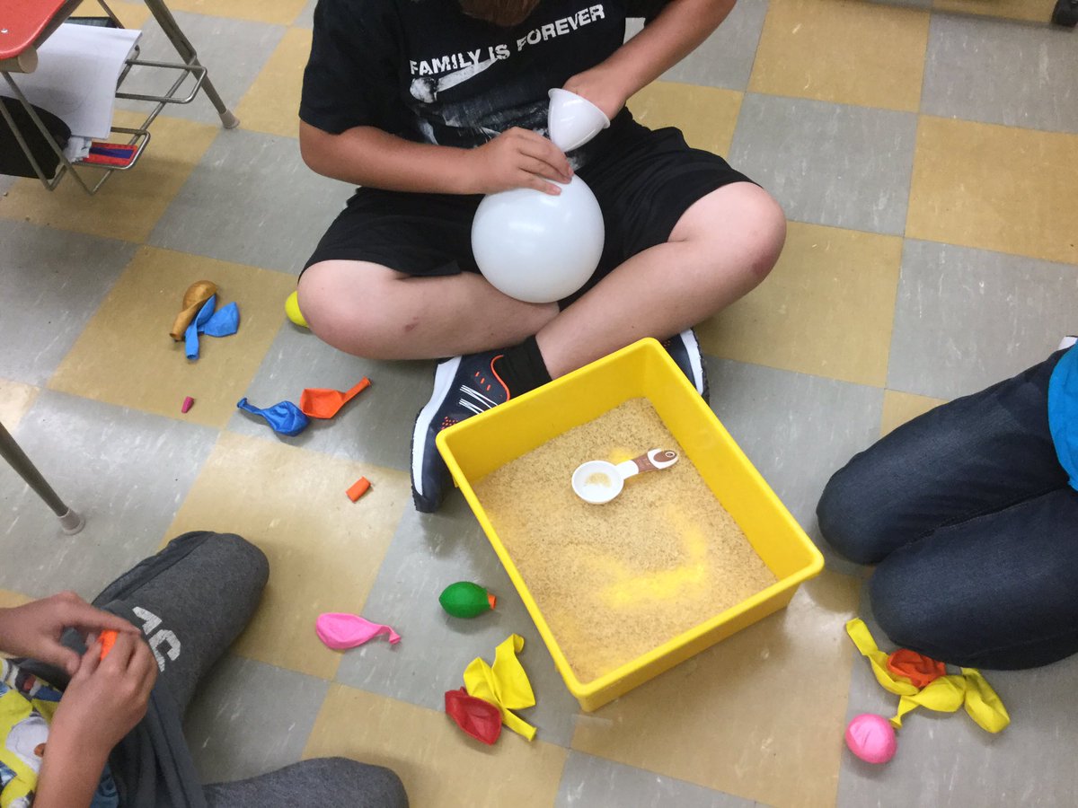 mrselin_teach's tweet photo. Day 4: Juggling Balls..following instructions #Pinecrest #56crew #learnanewskill https://t.co/LUawfZJquc