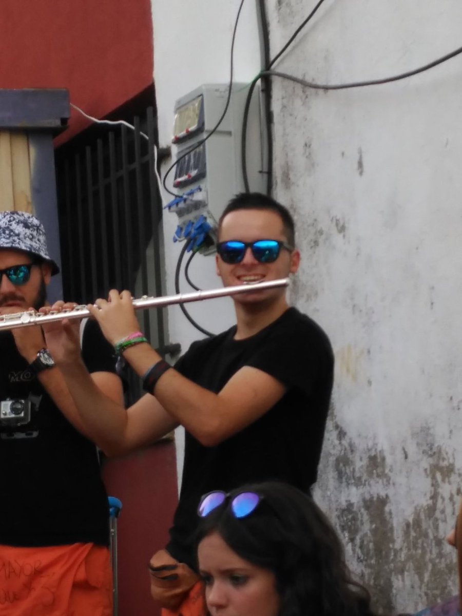 Trifulka_TFK's tweet photo. Arrebatando premio "flautista de Hamelin" @PABLOIA19 https://t.co/6To9j8uFJL