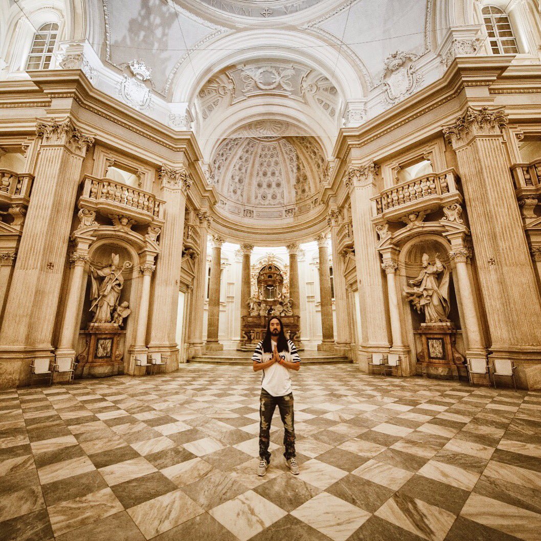 Regalia #reggiadivenariareale https://t.co/HOwo3FnVW9