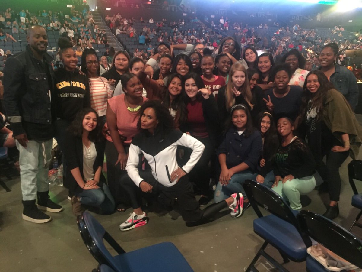 Our <a href="/UrbanFitness911/">Urban Fitness 911</a> girls came to the <a href="/belongtour/">BELONG Tour</a> today&amp;made my heart smile.Feel the ❤️ through this picture #AMDIO