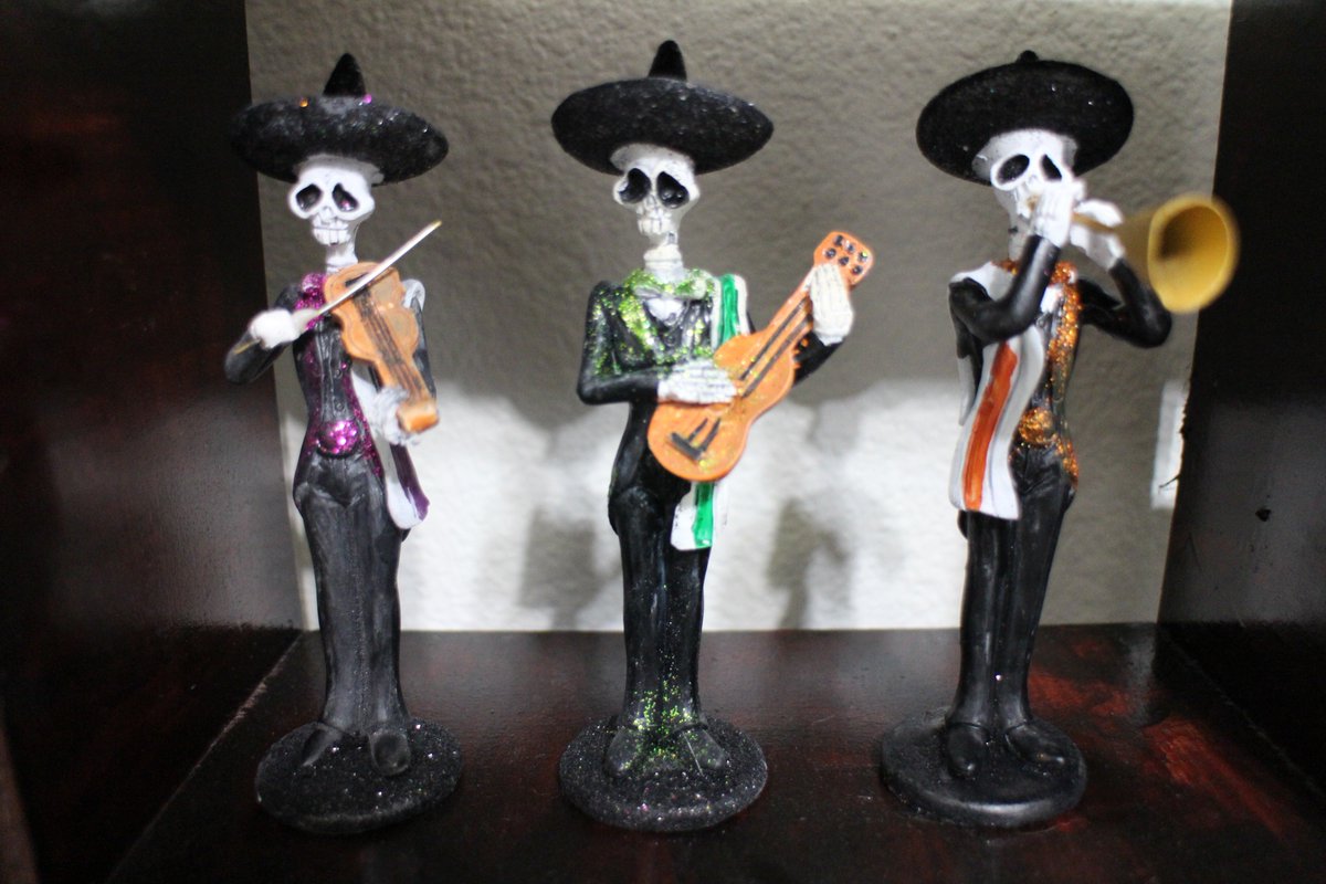 ModernMouseJosh's tweet photo. I basically have the Gran Fiesta Tour in my house now. #EpcotLife #MexicanSmallWorld #DiaDeLosMuertos #SugarSkulls https://t.co/TYQJk4b6Gz