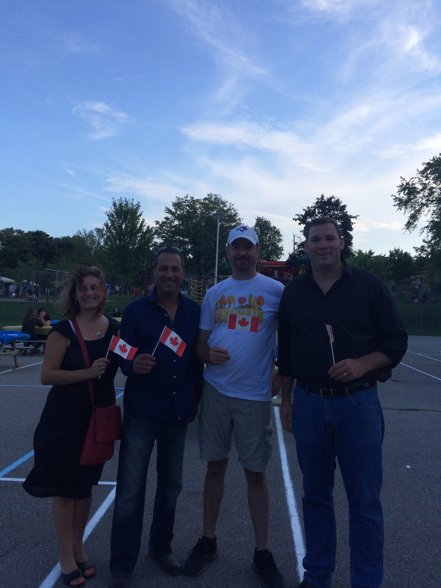 AlexFromBarrie's tweet photo. @ArifBarrie awesome to c u at the #eastendsocial great turnout and community atmosphere. Well done @bshell78 et all! https://t.co/VXKerBA1hq