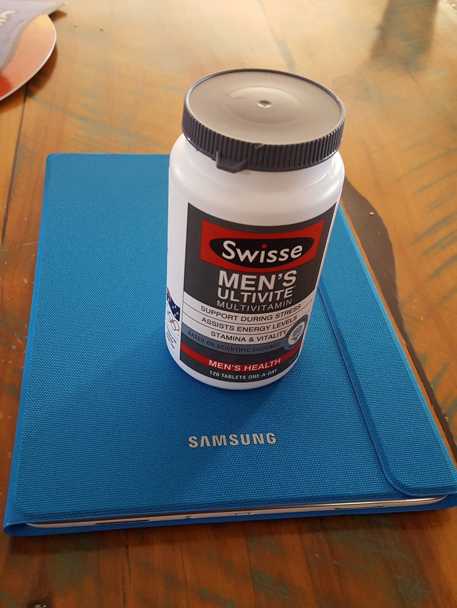 bulldogbriggsy's tweet image. Asked @embriggsy to pass my tablets at brekky. #smartalec