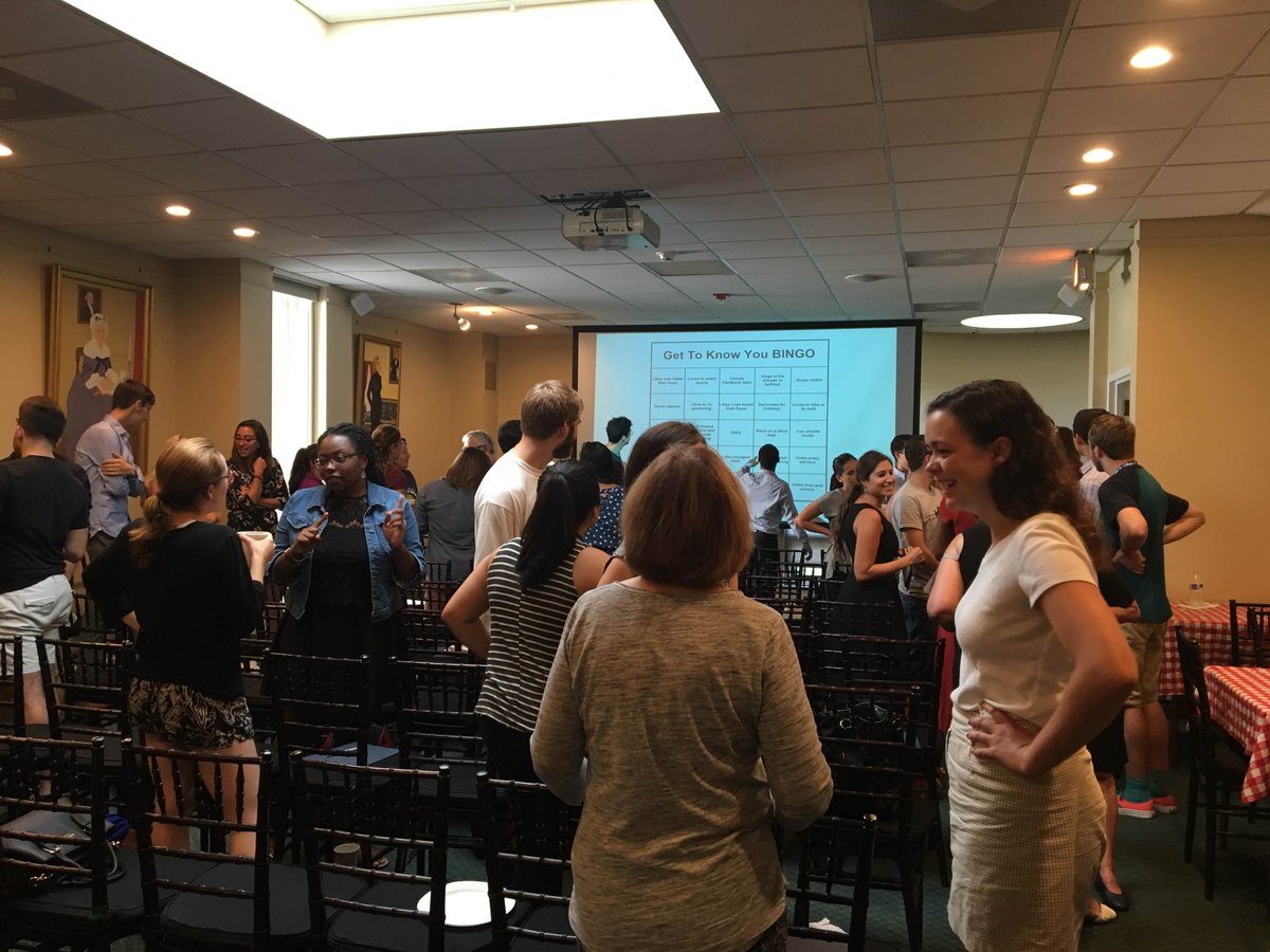 HillaryforMD's tweet photo. Packed room @ Women's Nat'l Dem Club for the MD/DC Fall Fellows training! #imwithher #strongertogether #hillaryformd https://t.co/mfBG93fJVD