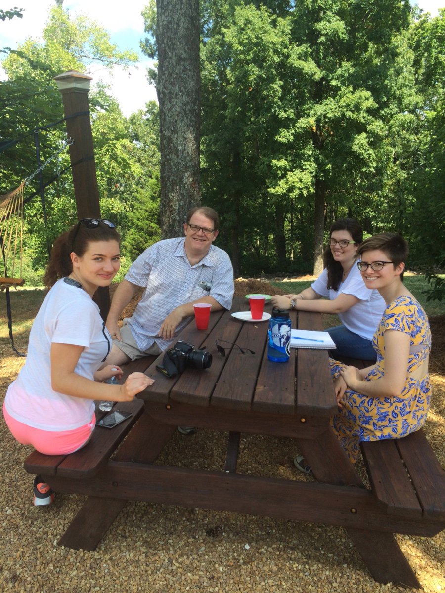 BCValkyrie's tweet photo. Check out some House O' Dreams pics from our lunch! #BCValkyrie https://t.co/3Py14aFSd5