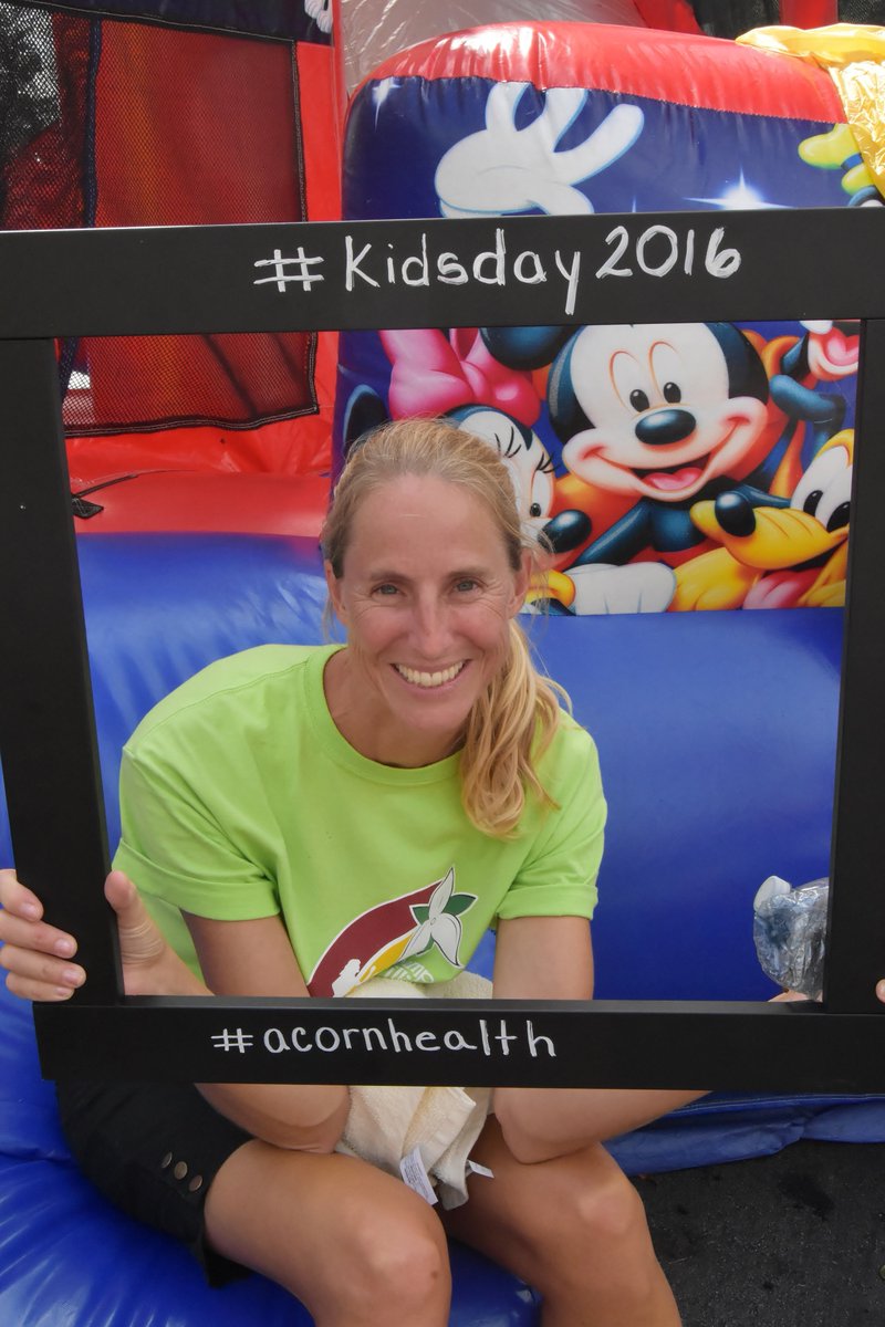 drjennadavis's tweet photo. Thanks #oakville for helping us support these 2 great charities #rainwontstopus #kidsday2016 #acornhealth #giveback https://t.co/zfLRwlV6z8