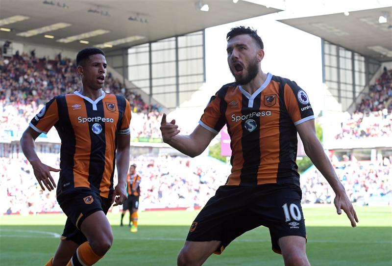 Most passes completed in the Premier League today:

Hull City (513)
Arsenal (493)
Man City (477)
Liverpool (476)