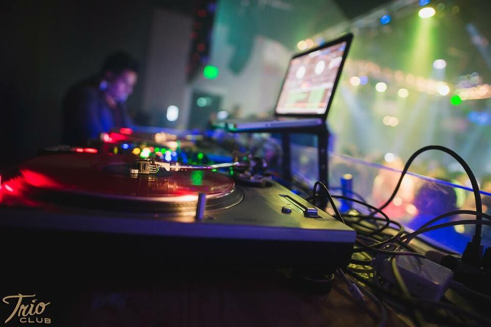 TrioKaraoke's tweet photo. Come join us at Trio for Saturday night dancing and karaoke! #PDXNightLife #DJs #Karaoke #TwoDanceFloors https://t.co/zRm8K2my5n