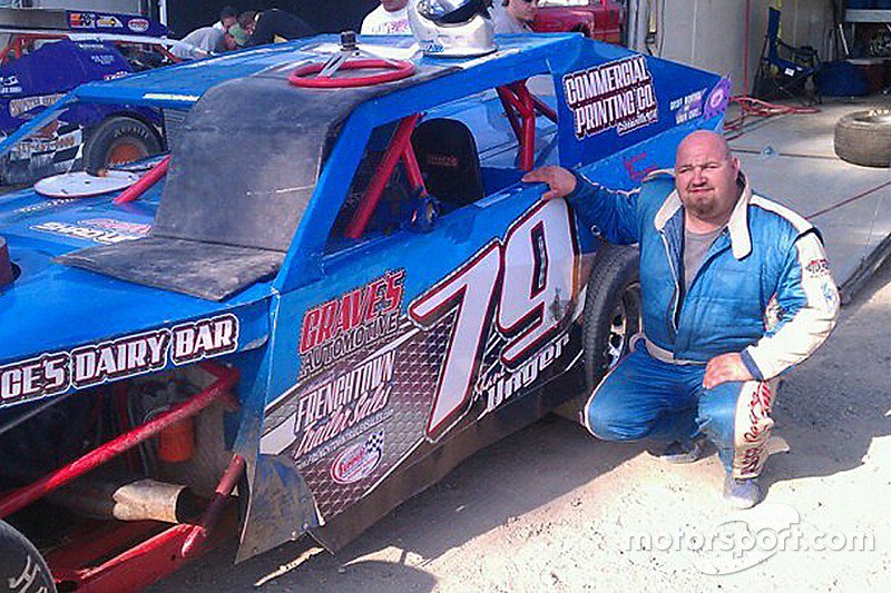 Dirt Late Model racer Shane Unger dies from injuries sustained in crash at Eldora: bit.ly/2c0UAin #World100