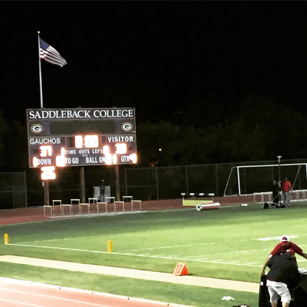 AmyKat1321's tweet photo. Damn good game!!!! #saddleback #football #webeatLB https://t.co/lFZbasaIU3