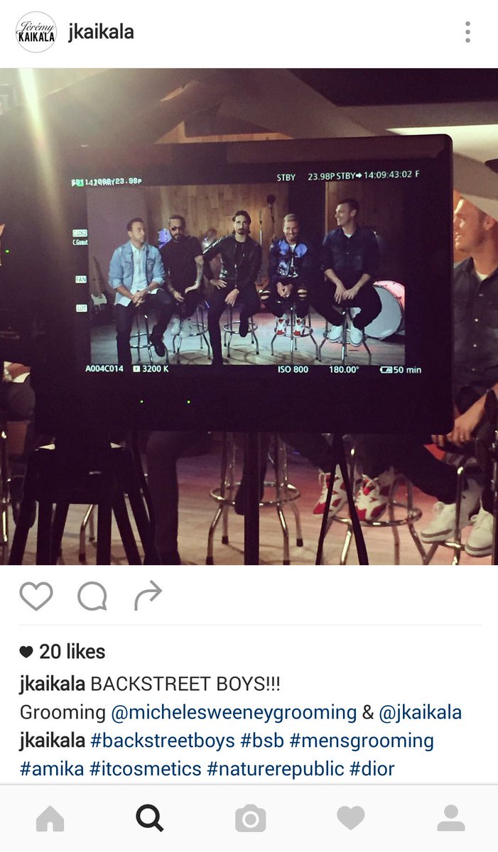 WHOTheBckstreet's tweet photo. We don't know what / where, but there are 1 2 3 4 5 @backstreetboys in this photo posted minutes ago! #BSBCIA https://t.co/1EnkWcxl1I