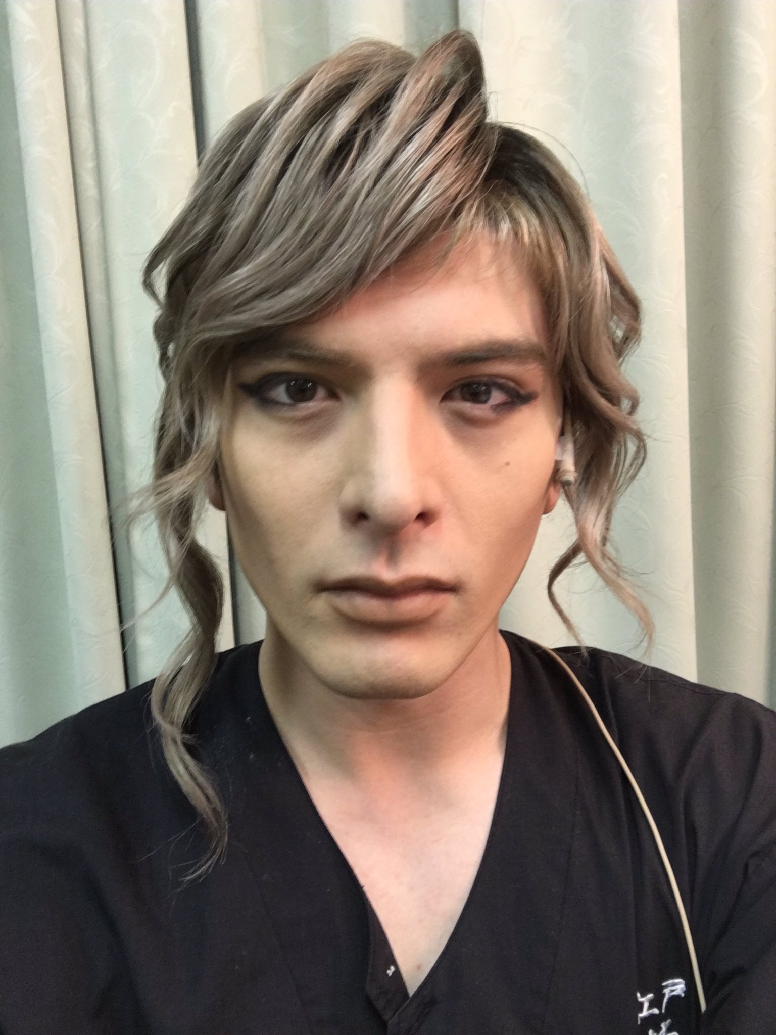 Yu Shirota 城田優 トートメイク 計ってみたら6分やったで 今日から大阪公演やで 頑張んで 何卒よろしゅー やで 真顔 やで Yu Shirota 城田優 トートメイク 計ってみたら6分やったで 今日から大阪公演やで 頑張んで 何卒よろしゅー やで 真顔 やで
