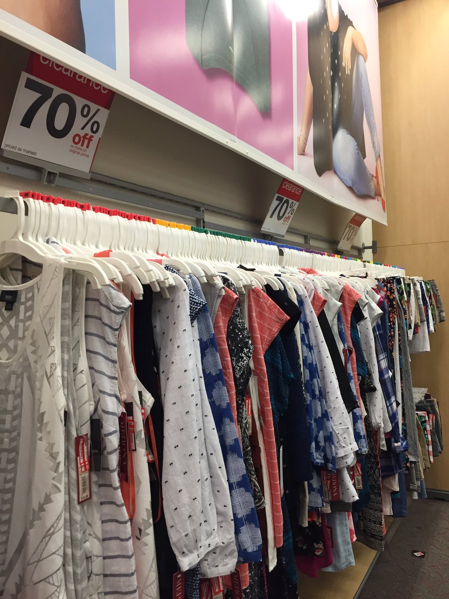 tillythewall's tweet photo. When your Softlines clearance area is on point! #superzoned #0992 @marcinkrawat @Across9_10 @cbrune8 https://t.co/TQJRzQeMdH