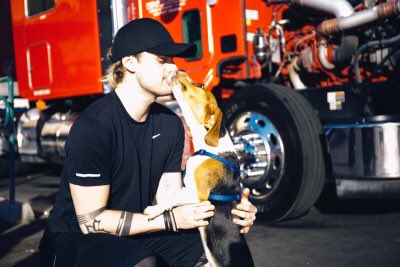 mukearchive's tweet image. cUte