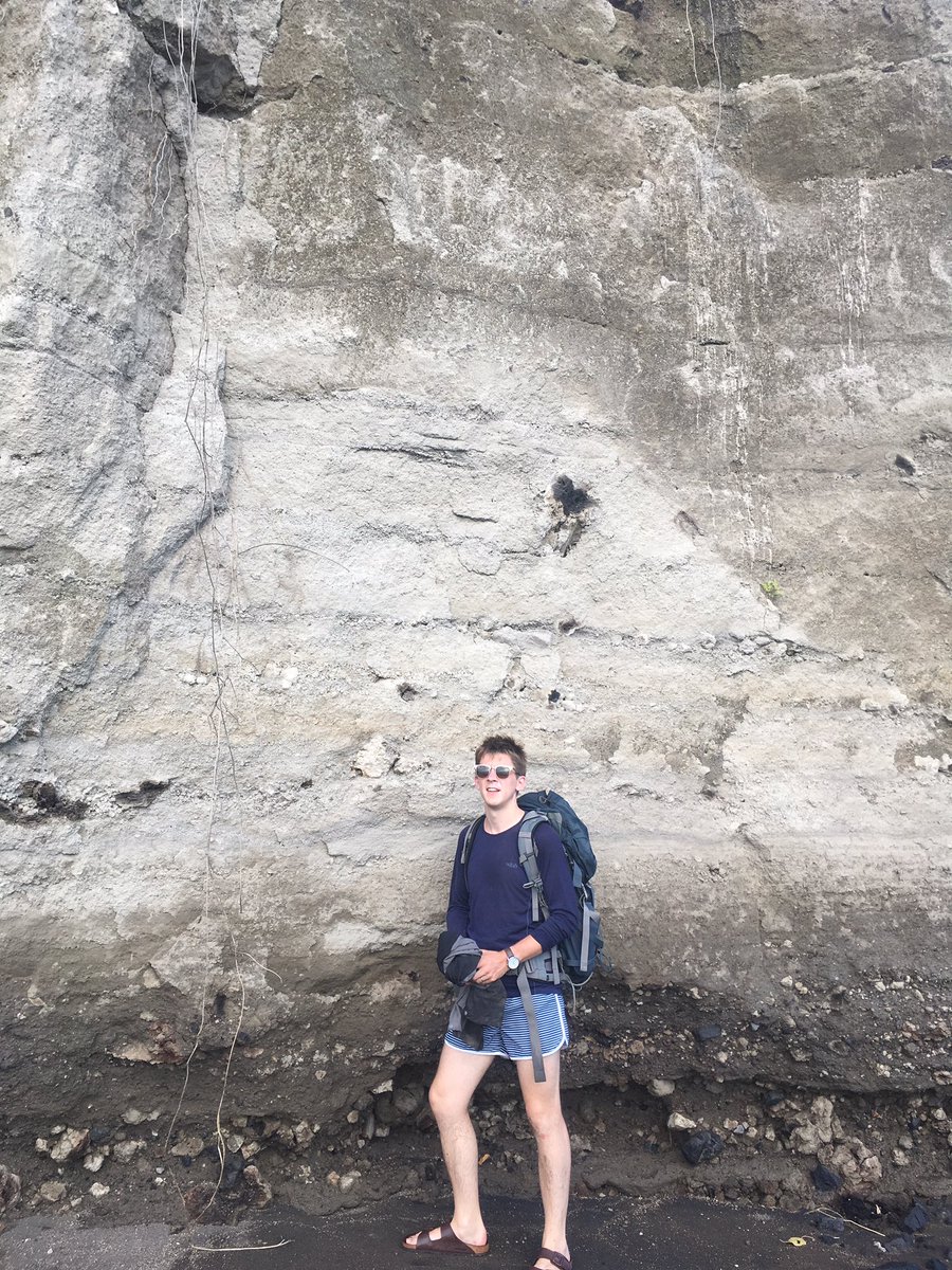 Sampling Vulcan 1994 eruption: base surge and fall deposits with @BrendanVolc <a href="/pbarry10/">Peter Barry</a> #PNG  #Rabaul @CambridgeESS