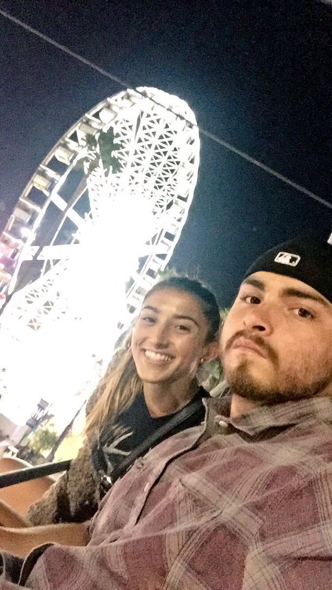 jonijoness's tweet photo. #LACountyFair 🐐🎡 https://t.co/G0LD36Xupw