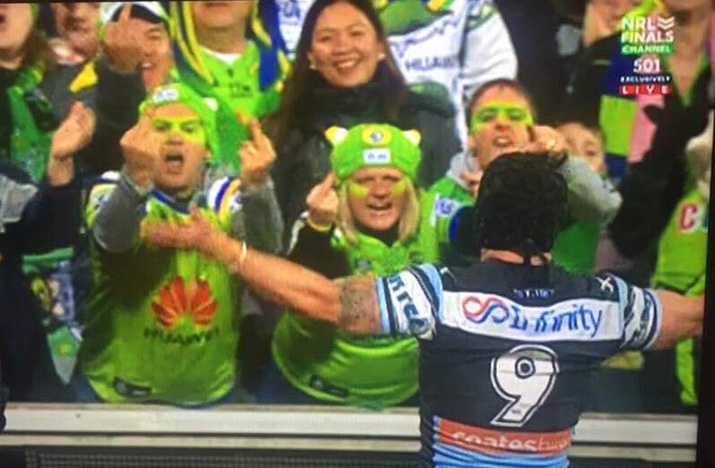 BreakfastMMM's tweet photo. The locals enjoyed Michael Ennis helping out with the Viking Clap last night. #NRLRaidersSharks https://t.co/EY77Vu2U4R