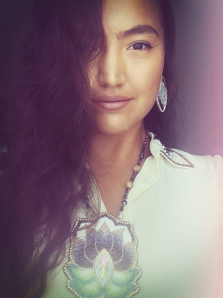 Miigwech <a href="/Maadaadizi/">Maadaadizi</a> for bringing me to #ThunderBay, Ontario for a keynote speech and Anne Fern for the pendant. 🙌🏽