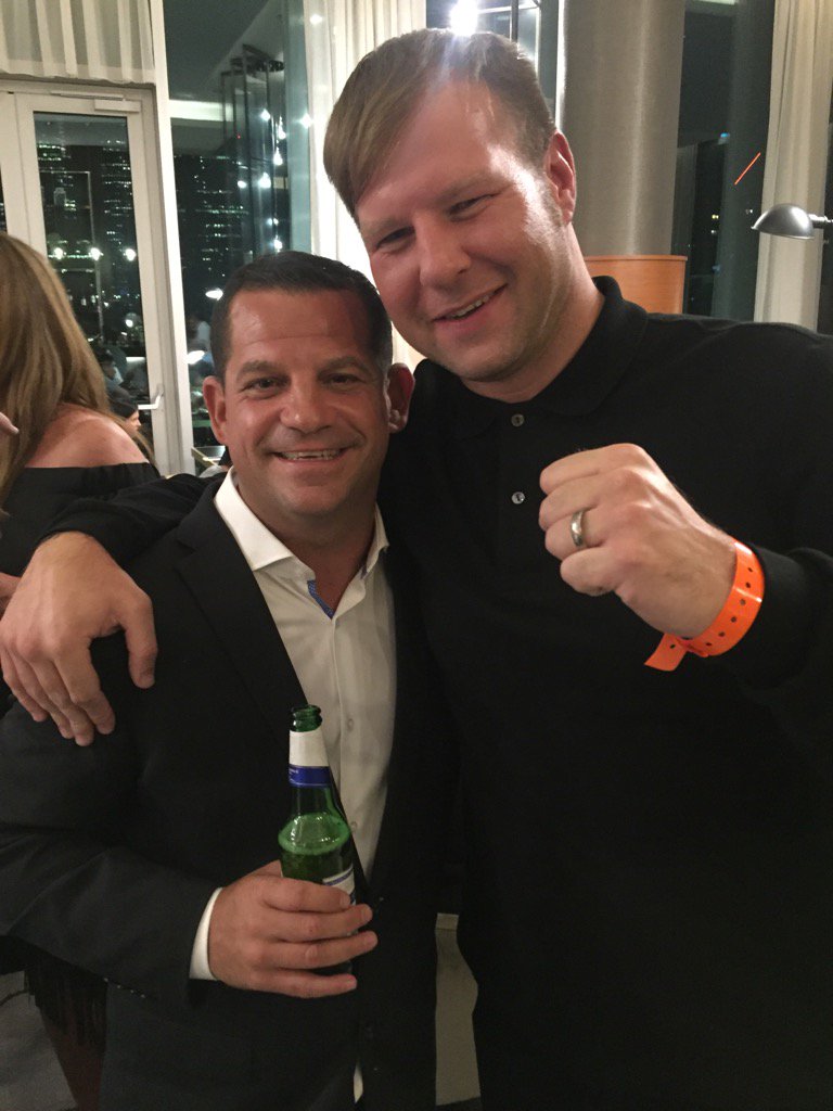 SpencerOliver's tweet photo. Great night with @philipowbuchan #GGGBrook https://t.co/jOwSNvUwRw