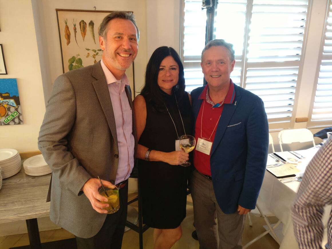 OntarioRIMS's tweet photo. Crawford dinner at the #RimsCanada2016 Conference in Calgary @RIMSorg @RIMSCanada @OntarioRIMS @Steve_Pottle https://t.co/r88OrtCWyQ
