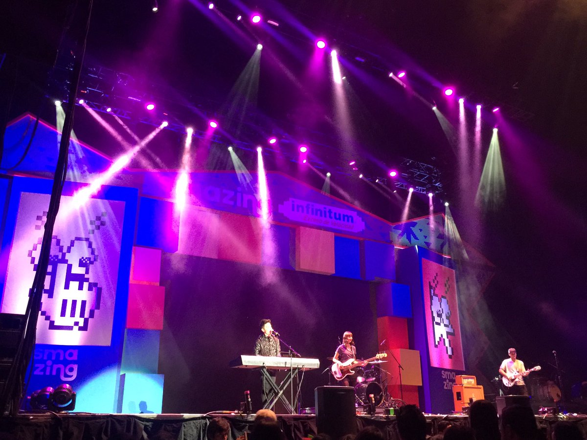 ¡Falta muy poco para ver a <a href="/DNCE/">DNCE</a>! 😎 en <a href="/SmazingMx/">Smazing</a> 👊🏼 #SmazingMx 🎉 ¡Muy pendiente de nuestro Facebook! 👏🏼 #EsSmazing