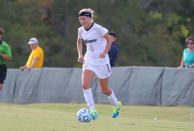 WU_Bulldogs's tweet photo. A pair of Brooke Howell goals helped @wusoc_women down Lander 3-0 | RECAP https://t.co/NMGqoE4V95 https://t.co/ifElCMB8iU