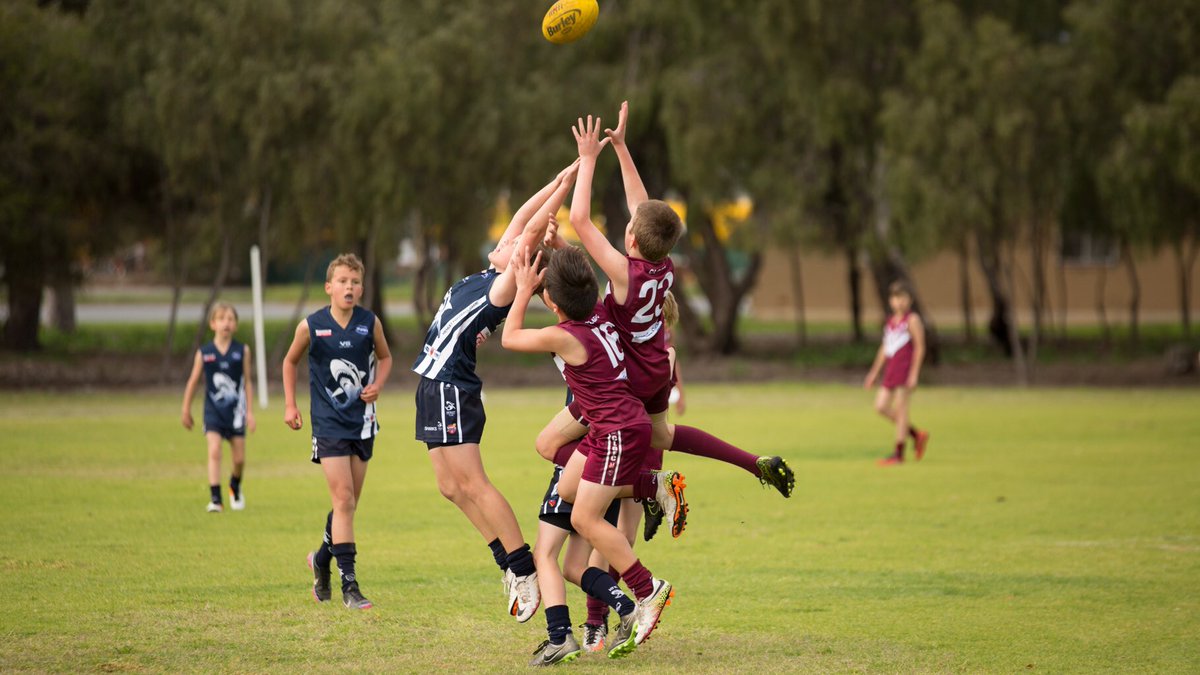 Jack flying for the CLGFC Lions under 11's #WooliesSuperMark <a href="/7AFL/">7AFL</a>