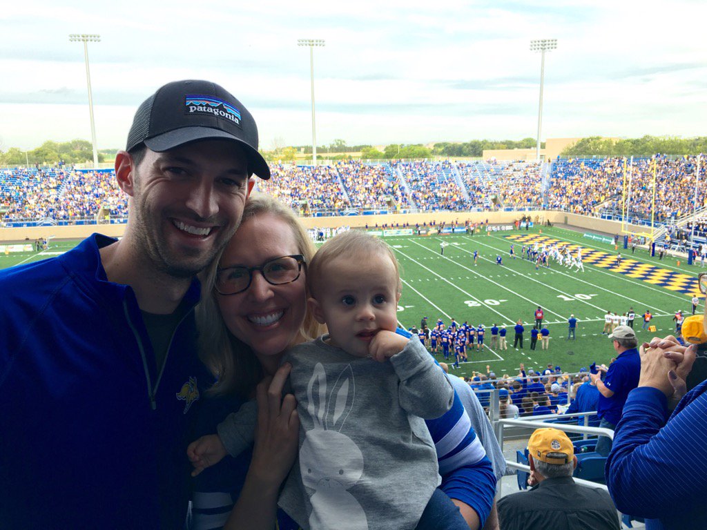 PAIGER33's tweet photo. What a fun night at the #DanaJ! We loved cheering on the @GoJacksSDSU at the beautiful new stadium! #GoJacks 🐰 https://t.co/X8u7fFYTVM