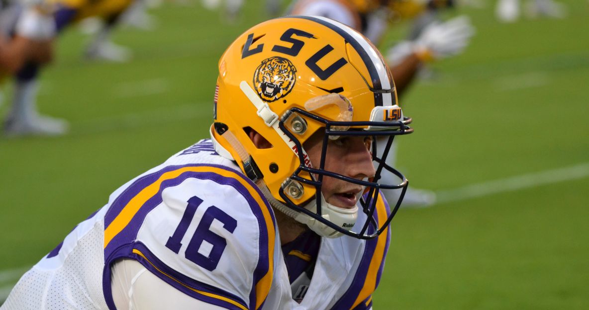 SECCountryLSU's tweet photo. Danny Etling replaces Brandon Harris, throws 46-yard TD to DeSean Smith  #GeauxTigers https://t.co/JFsPJaQN3T https://t.co/7Ect5zskrF