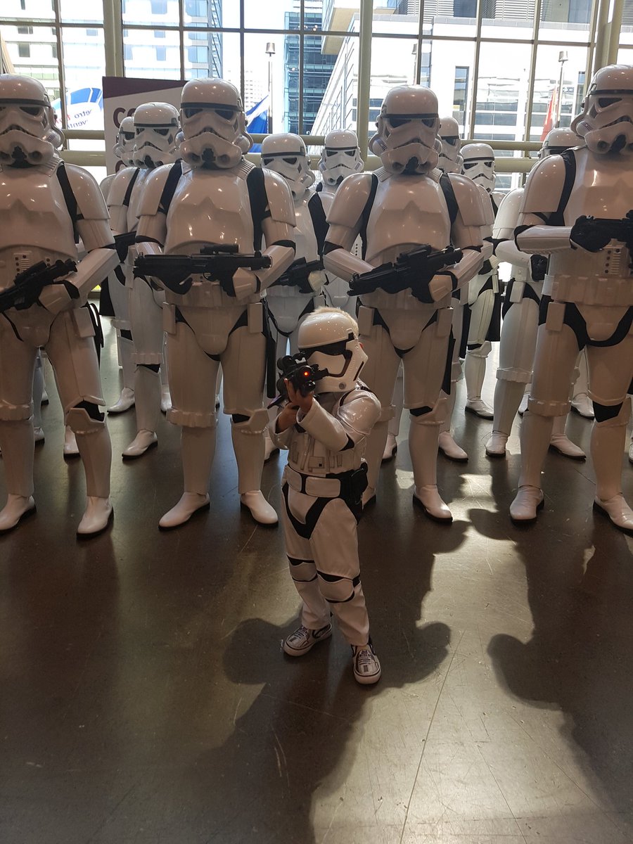 501stLegion's tweet photo. This young cadet sure looks ready for duty w/ the @501CDNGarrison at @FANEXPOCANADA! Photos courtesy of @RickiLee86 https://t.co/kxHwDKSpMr