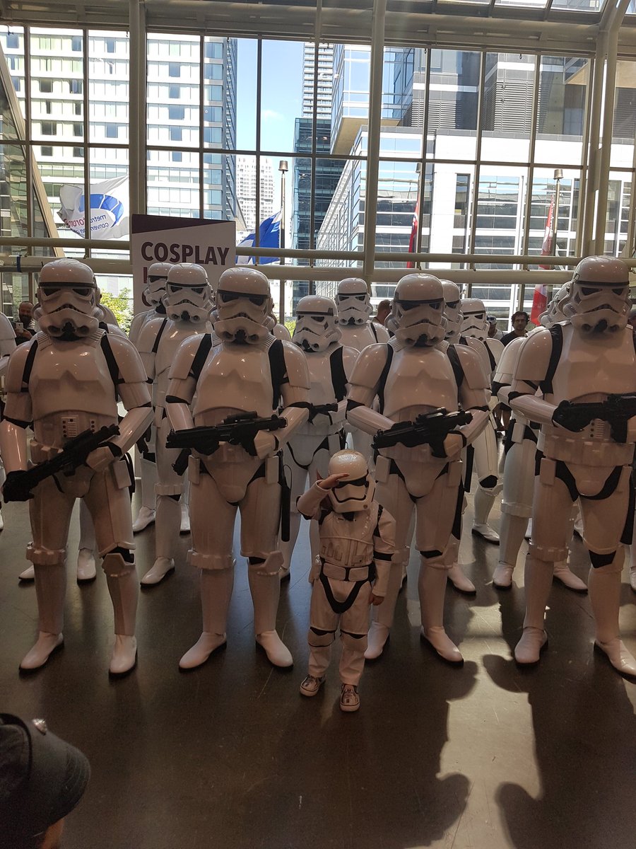 501stLegion's tweet photo. This young cadet sure looks ready for duty w/ the @501CDNGarrison at @FANEXPOCANADA! Photos courtesy of @RickiLee86 https://t.co/kxHwDKSpMr