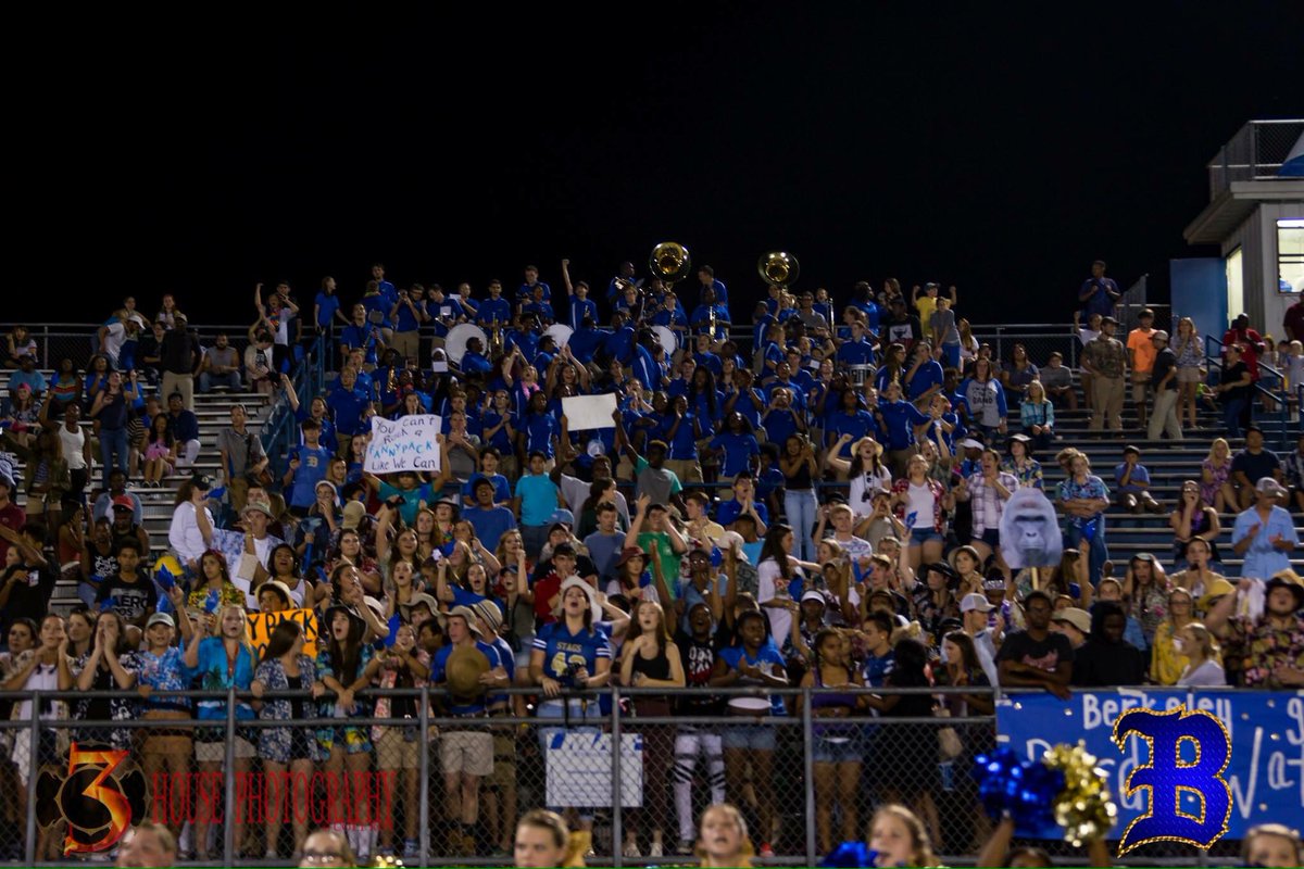 BerkeleyStags's tweet photo. @football_stag @BerkeleyHighSGA #ourstudentsectionrocks https://t.co/Tcl20BGmkE